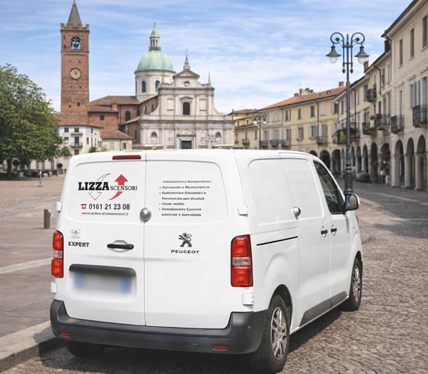 Furgone Lizza a Vercelli